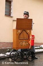 * Z DĚNÍ VE MĚSTĚ