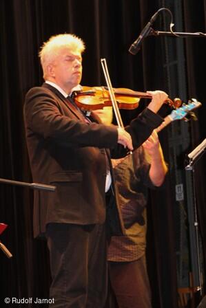 * Z DĚNÍ VE MĚSTĚ